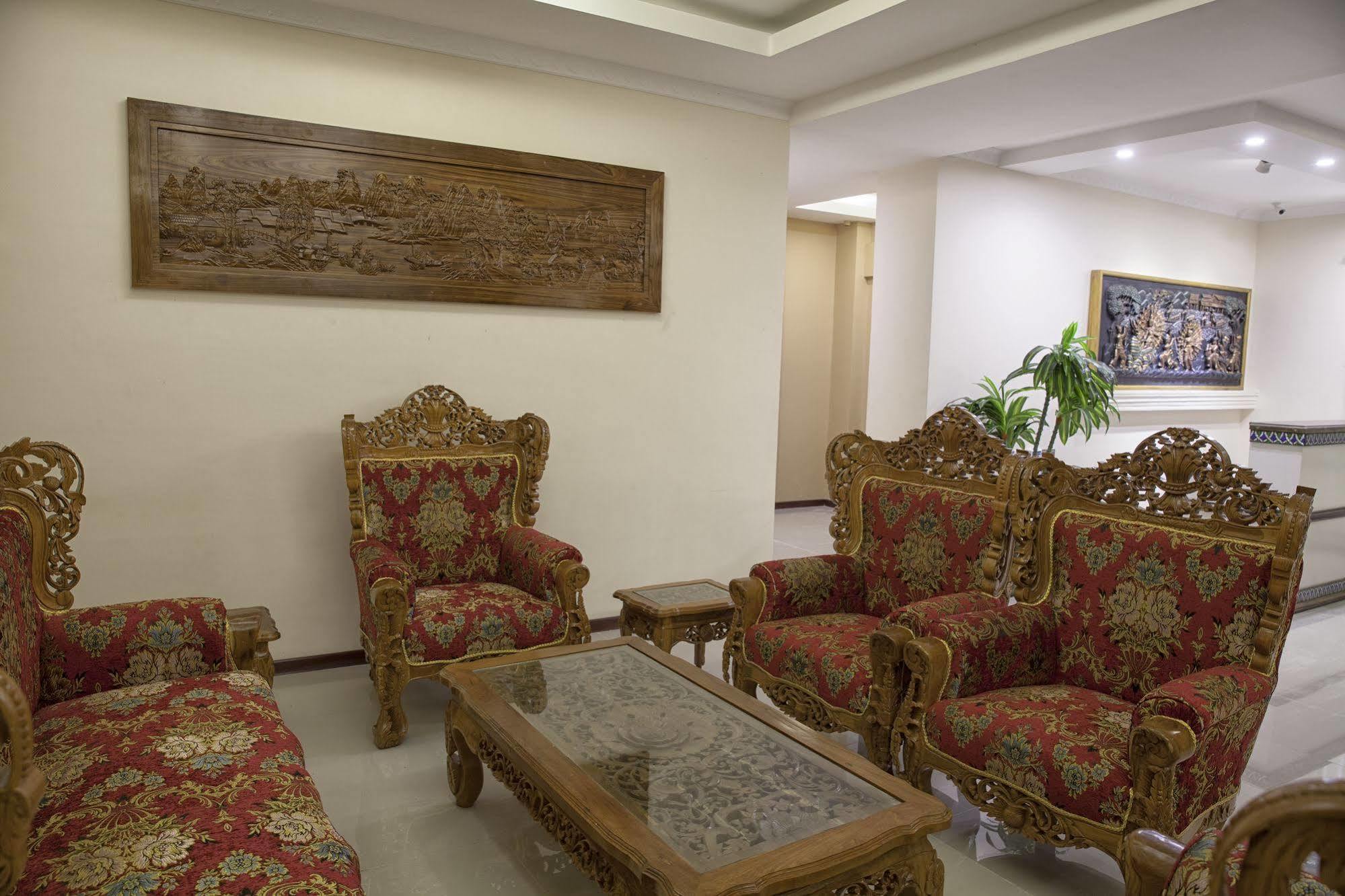 The Hotel Emperor-Inle نياونغ شوي المظهر الخارجي الصورة